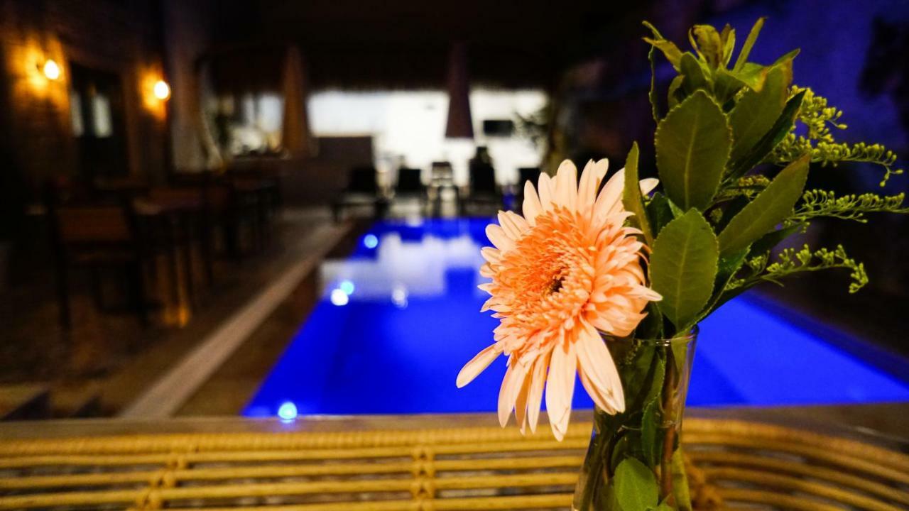 Mara Koeyici Bed & Breakfast Çeşme Eksteriør bilde